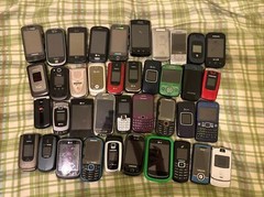 One Random Cell/ Button Phone For Parts Or Scrap || Motorola, Samsung, LG, Nokia
