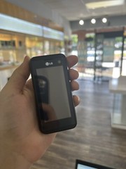 LG KF700Q – BLACK – Battery not included