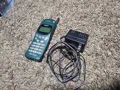 Vintage Nokia 918 Cell Phone Classic – Green