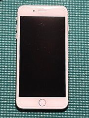 Apple iPhone 8 Plus – 256GB – Gold unlocked A1864 (CDMA + GSM)