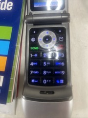 Motorola VGA 4X Zoom Trac Flip phone Camera W/AC and DC Chargers & Manual