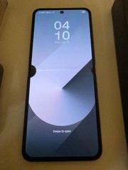 Samsung Galaxy Z Flip6 (SM-F741W) – 256GB Silver Unlocked | READ