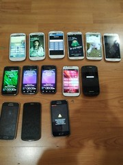 Lot of 14 Mixed model Samsung Galaxy S4 (3pc) and S3 (3pc) and other for parts
