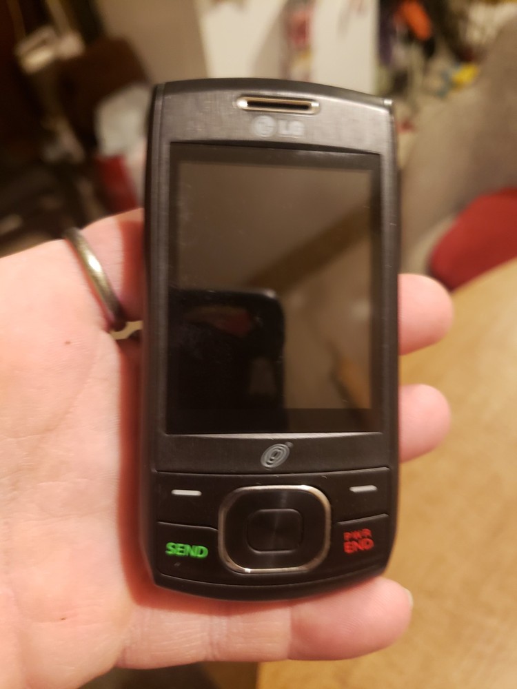 161.LG 620GB Very Rare – For Collectors – Locked Tracfone Network