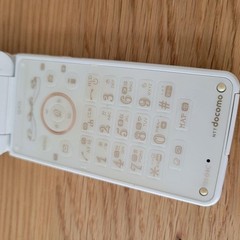 docomo × Q-pot. SH-04C feature phone main unit Sharp Biscuit white milk Japan