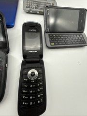 Lot of 9 Various Smartphones , Cellphones – For Parts & Cracked – Mixed Lot