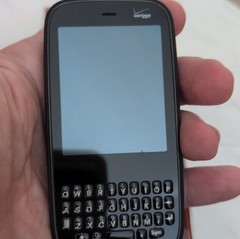 Palm Pixi Plus Verizon CDMA 1900 Black QWERTY Bar Smartphone 5MP Camera