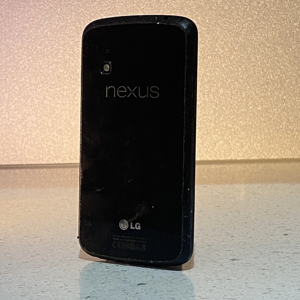 Nexus 4 E960 – 8GB – Black Smartphone – for parts #160 /DO