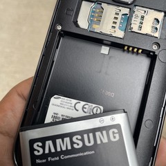 Lot Of Samsung Galaxy S2 II SGH-T989 Plus Miscellaneous Phones And Random Parts