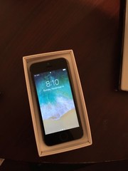 Apple iPhone 5s – 16GB – Space Gray (Unlocked) A1453 (CDMA + GSM)