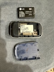 LG VX8360 Blue Flip Phone (Verizon) Untested