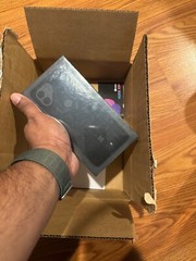 Solana Saga Smartphone – Sealed, Helium MOBILE SIM – Brand New