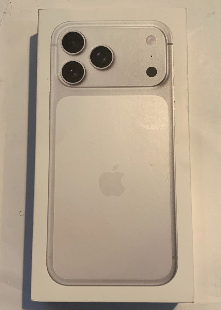 Apple iPhone 17 Pro Max A3257 – 256GB – Silver -!!! Check ESN!!