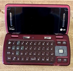 Lot of 9 Old Untested Cellphones Samsung, Nokia, Sanyo, iPhone, LG