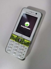Sony Ericsson Unlocked K660 K660i 2G /3G HSDPA 2100 Keyboard Phone