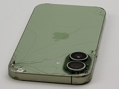 Apple iPhone 17 (A3258) 256GB – Green (Unlocked) Smartphone – *DAMAGED* – H7579