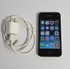 Apple iPhone 4 – 16 GB – Black (Verizon) Used
