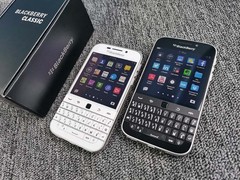 BlackBerry Classic Q20 (SQC100-2) 16GB Unlocked GSM 4G LTE Keyboard Smart phone