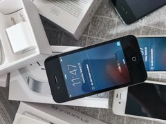 Apple iPhone 4 4s -8GB 16 GB 32GB 64GB – Black/White (Unlocked)