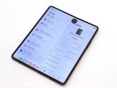 Samsung Galaxy Z FOld 3 5G SM-F926U 12GB 256GB Unlocked – As Is Cracked/Bad LCD