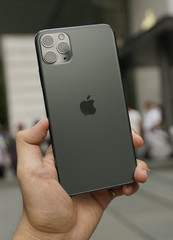 New in Sealed Box Apple iPhone 11 PRO MAX 512GB A2161 UNLOCKED Smartphone GREY