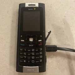 Sanyo S1 – Black and Silver ( Sprint ) Rare Cellular Candybar Phone