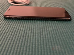 Apple iPhone XS – 64GB – Space Gray (Unlocked) A1920 (CDMA + GSM)