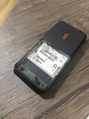 Retro 2000s Sony Ericsson Walkman W580i – Slider Mobile Phone for Parts Untested