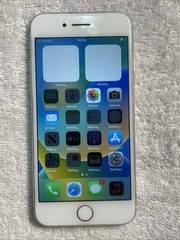 Apple iPhone 8 – 64GB – Silver A1863 MQ732LL/A Unlocked