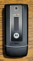 Motorola W385 – Black and Silver ( Verizon ) Rare Cellular Flip Phone