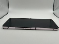 Samsung Galaxy Z Flip5 256GB Factory Unlocked – Lavender Purple