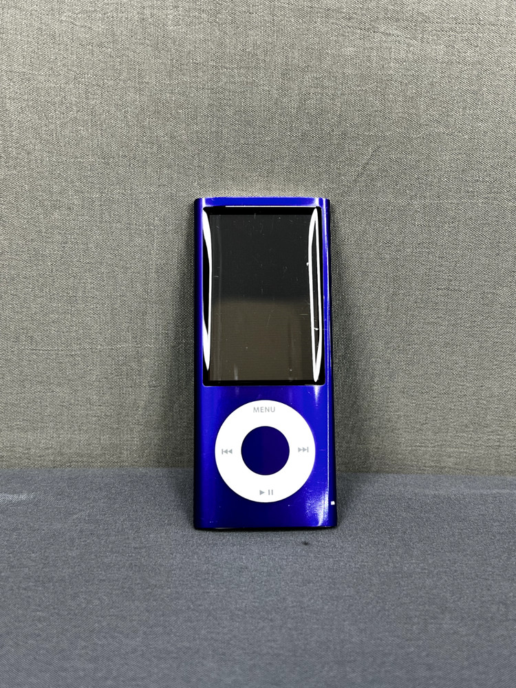 Apple iPod Nano 5th Gen 8GB Dead Battery Working Purple Great cosmetic condition