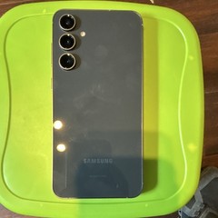 UNLOCKED Samsung Galaxy S23 fe 128GB Gray with Triple Rear Camera