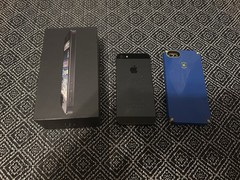 Apple iPhone 5 Black & Slate with Additional Accessories