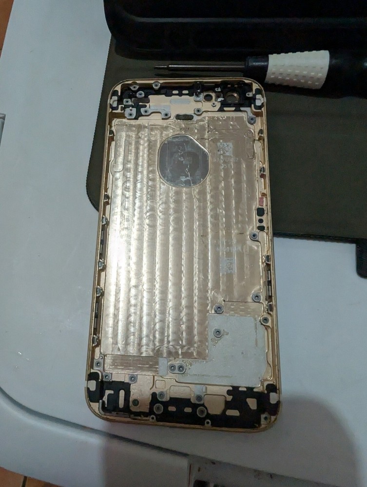 Apple iPhone 6 – Gold – FRAME ONLY