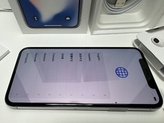 Apple iPhone X 64Gb UNLOCKED Silver A1865 s/n F2NVR6A8JCLG Used Works Great