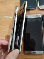 Lot of 15 Samsung Galaxy S10e(1) S9(1) S8(2) S7edge(1) S7(5) and other for parts