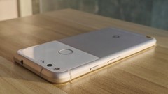 Google Pixel 1st Gen 2016 Unlocked – 32 GB/128 GB – Random Color Good Condition