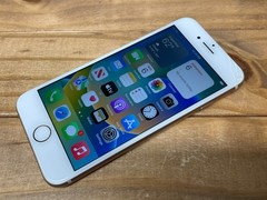 Apple iPhone 8 – 256 GB – Gold (Unlocked) A1863 – Works – Cracked Glass