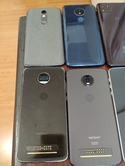 Lot of 8 Motorola Moto Z2 / G7 Power and other For parts