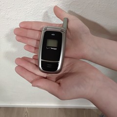 Pantech PN-300 Verizon Wireless Mobile Flip Phone BLACK/SILVER Grade C