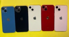 Apple iPhone 13 – 128gb 256GB (Unlocked) Black Red White Blue- Average Condition