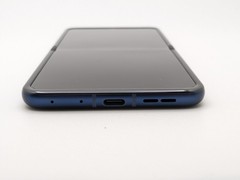 Motorola Razr 2025 XT2553V 256GB Great Condition | Blue | VERIZON ONLY