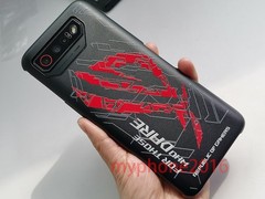 ASUS ROG Phone 7 – 256GB/512GB – Phantom Black/Storm White (Unlocked) Smartphone