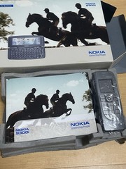 Nokia 9300i Communicator Full Set Box Accessories CD Booklets Charger