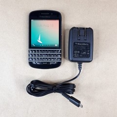 BlackBerry Q10 SQN100-1 16 GB 2 GB RAM Black Unlocked BlackBerry OS E7084