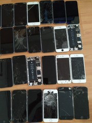 Lot of 60 Apple iPhone 6 or 6s 16GB or 32GB for parts