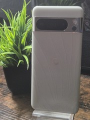 Google Pixel 8 Pro – 128 GB – Porcelain (Unlocked) CRACK BACK
