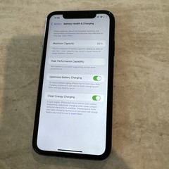 Apple iPhone XR – 64GB (Unlocked) Works Great – READ DESCRIPTION (#54A)