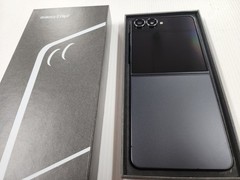 *PRISTINE* Samsung Galaxy Z Flip 7 SM-F766U1 Unlocked Jet Black 256GB *WARRANTY*